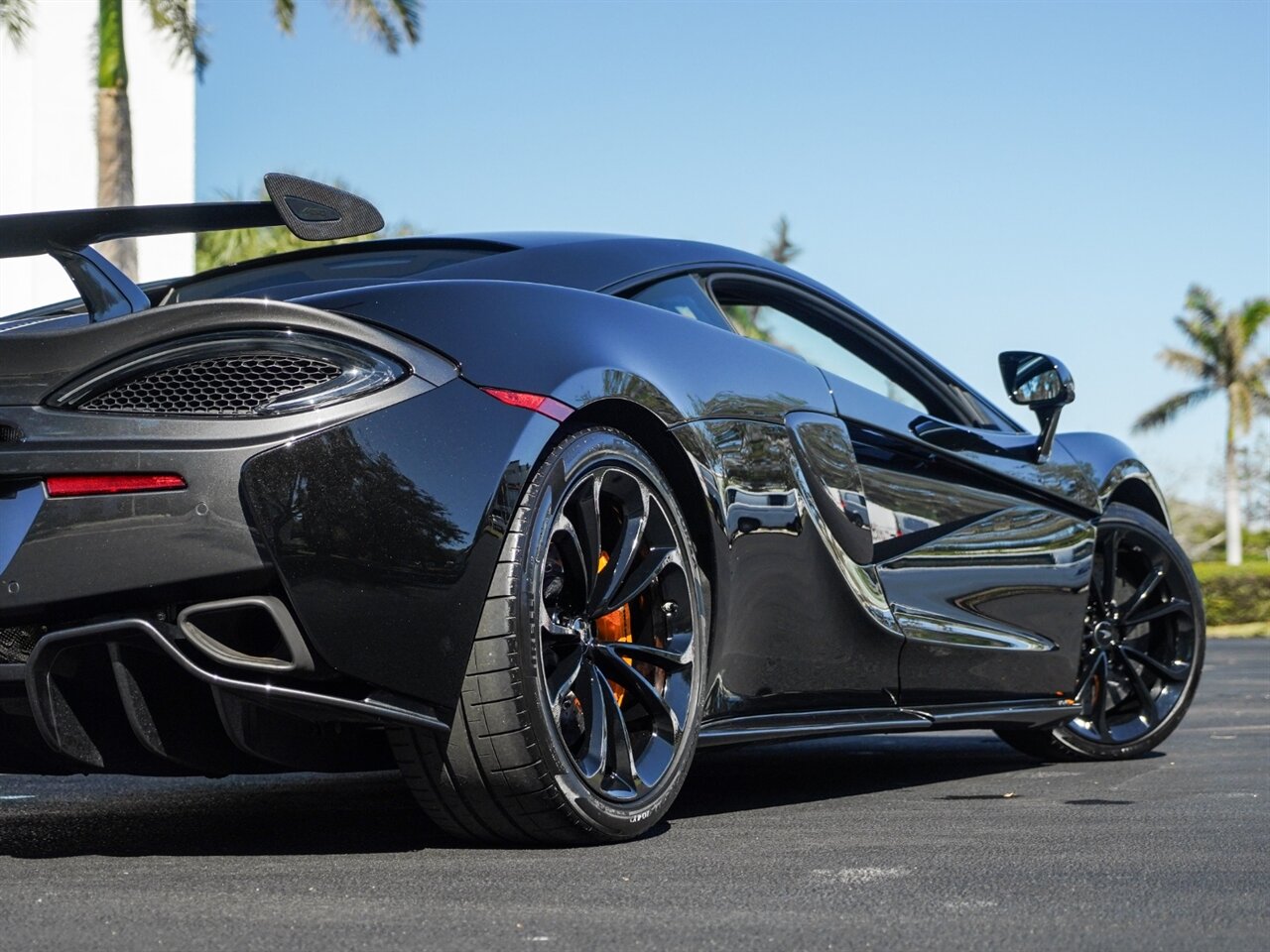 2019 McLaren 570S   - Photo 61 - Bonita Springs, FL 34134