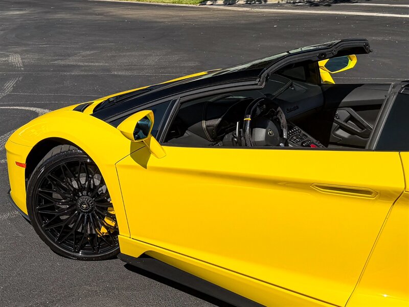 2018 Lamborghini Aventador LP 740-4 S - Photo 44 - Bonita Springs, FL 34134