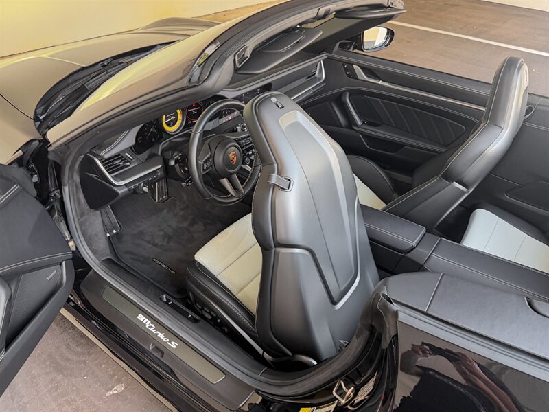 2024 Porsche 911 Turbo S   - Photo 23 - Bonita Springs, FL 34134