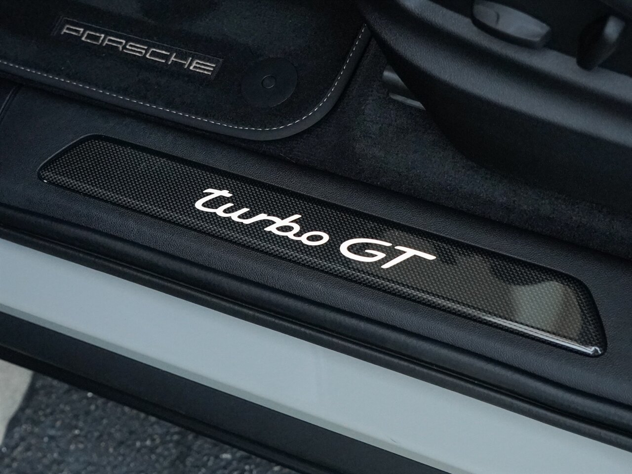 2022 Porsche Cayenne Turbo GT   - Photo 32 - Bonita Springs, FL 34134