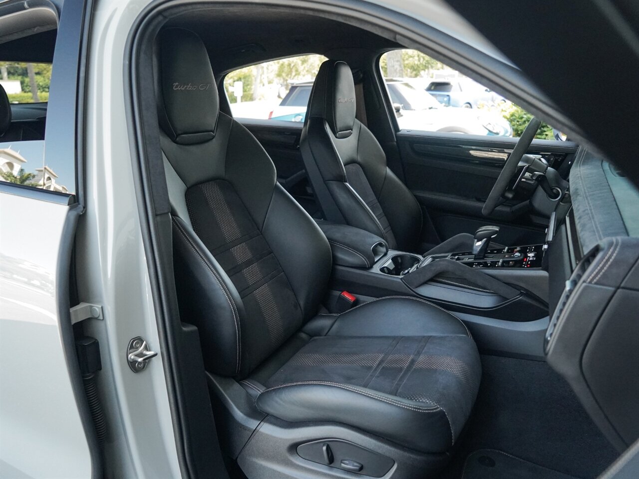 2022 Porsche Cayenne Turbo GT   - Photo 41 - Bonita Springs, FL 34134