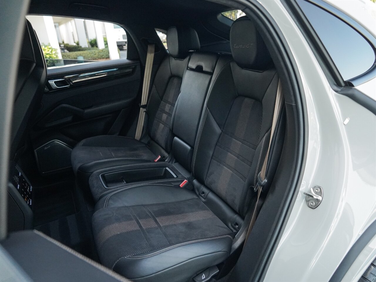 2022 Porsche Cayenne Turbo GT   - Photo 33 - Bonita Springs, FL 34134