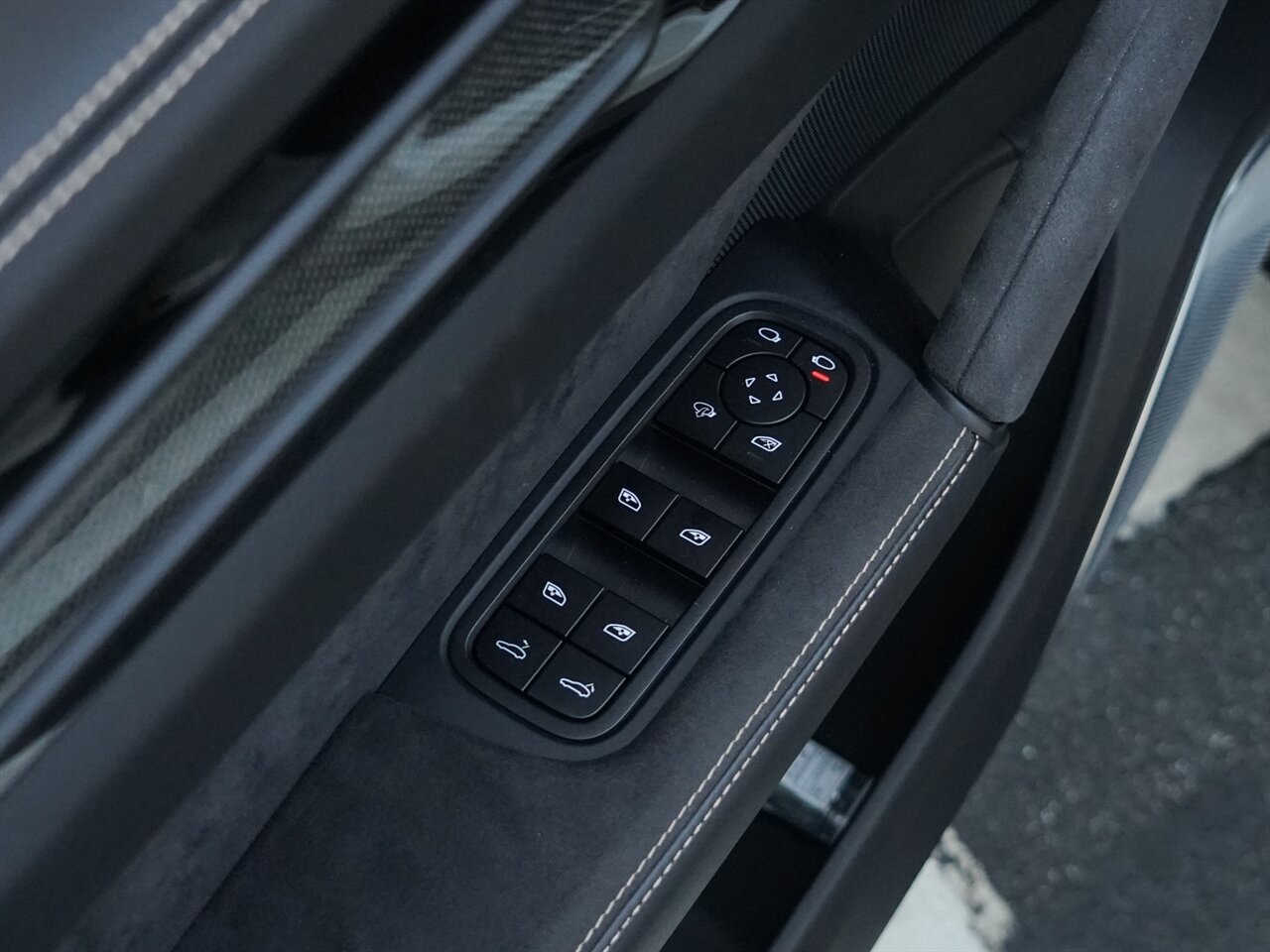 2022 Porsche Cayenne Turbo GT   - Photo 29 - Bonita Springs, FL 34134