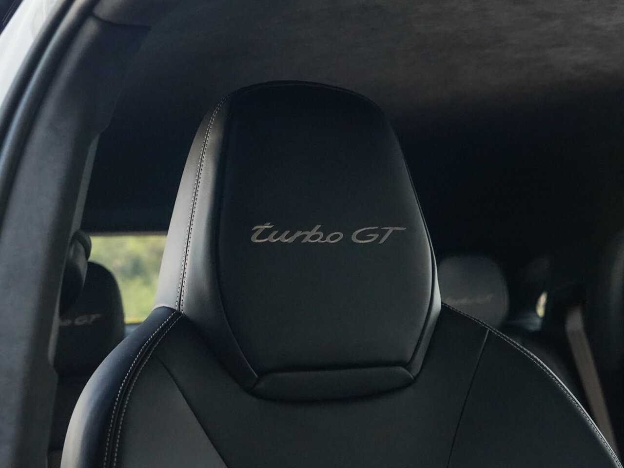 2022 Porsche Cayenne Turbo GT   - Photo 43 - Bonita Springs, FL 34134