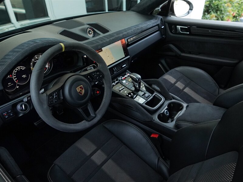 2022 Porsche Cayenne Turbo GT   - Photo 2 - Bonita Springs, FL 34134