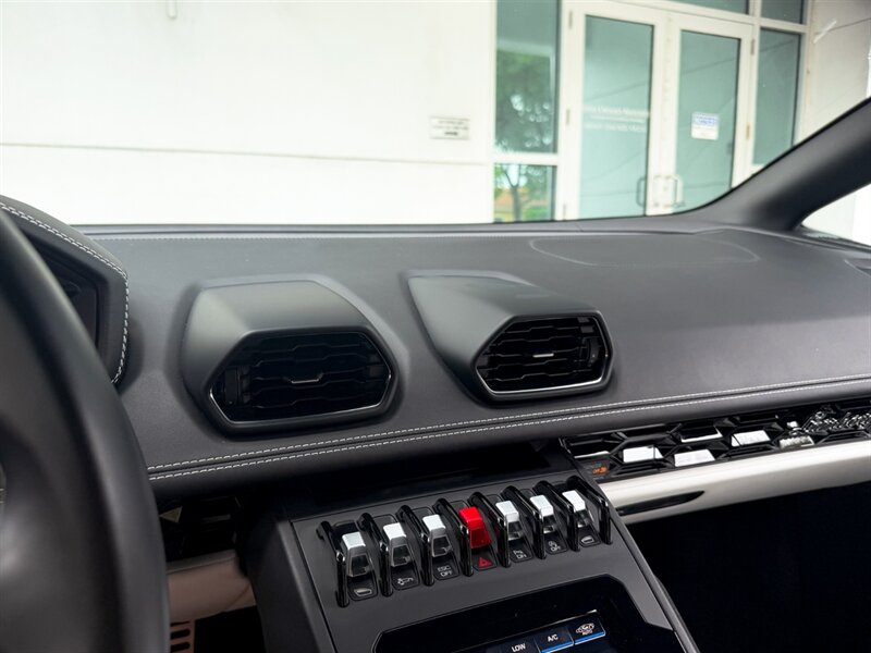 2021 Lamborghini Huracan EVO - Photo 15 - Bonita Springs, FL 34134