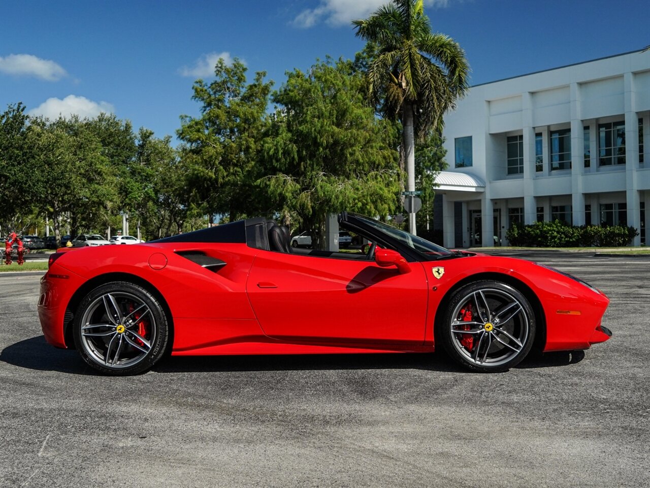 2019 Ferrari 488 Spider   - Photo 73 - Bonita Springs, FL 34134