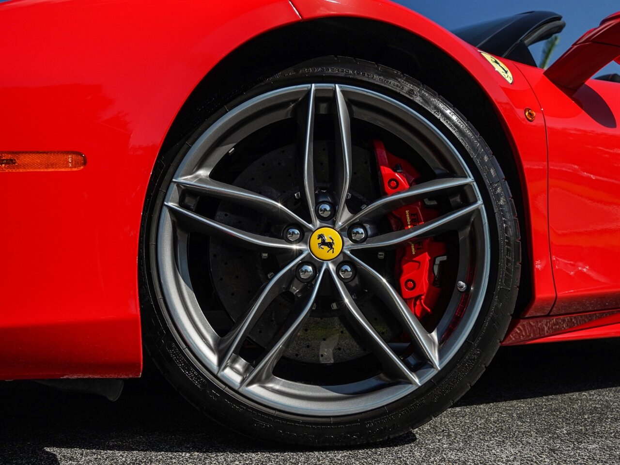 2019 Ferrari 488 Spider   - Photo 15 - Bonita Springs, FL 34134