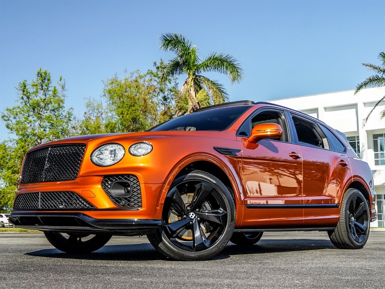 2021 Bentley Bentayga V8   - Photo 11 - Bonita Springs, FL 34134