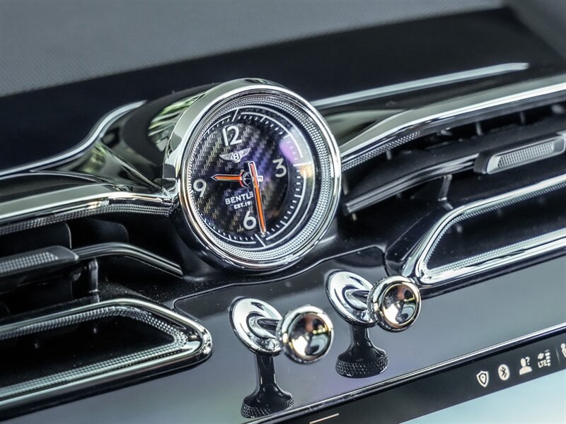 2021 Bentley Bentayga V8 - Photo 16 - Bonita Springs, FL 34134