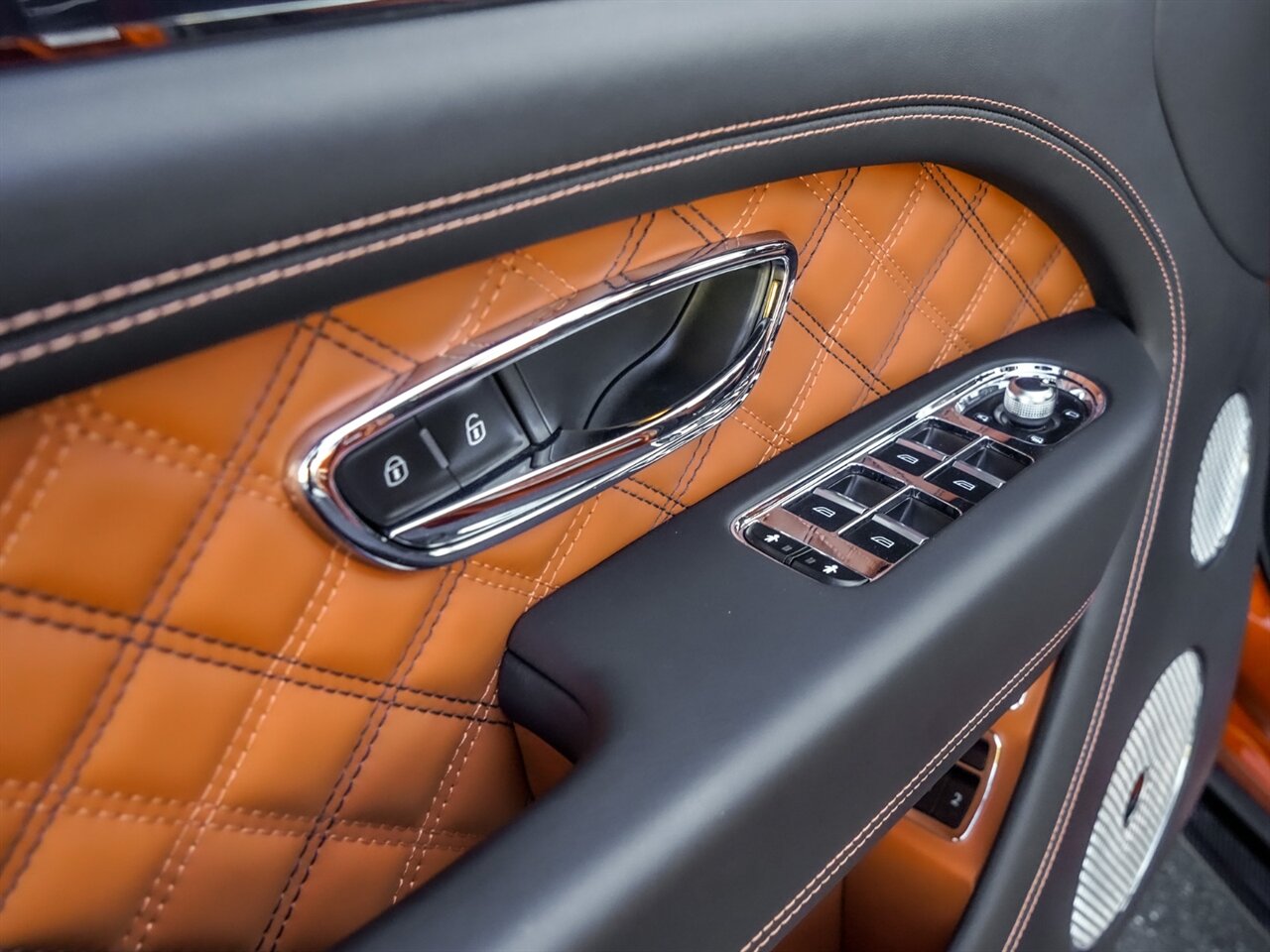 2021 Bentley Bentayga V8   - Photo 22 - Bonita Springs, FL 34134