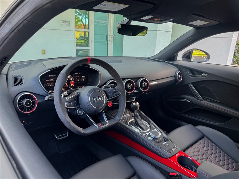2021 Audi TT RS photo 2