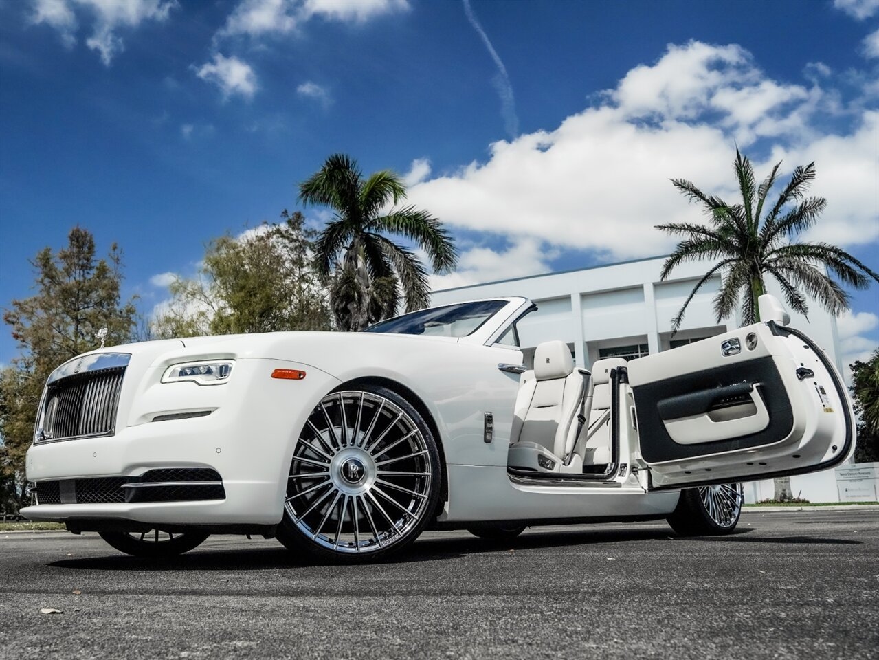 2017 Rolls-Royce Dawn   - Photo 12 - Bonita Springs, FL 34134