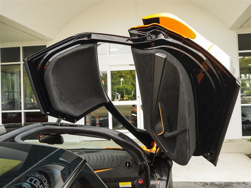 2021 McLaren 720S Performance Le Mans Edition - Photo 32 - Bonita Springs, FL 34134