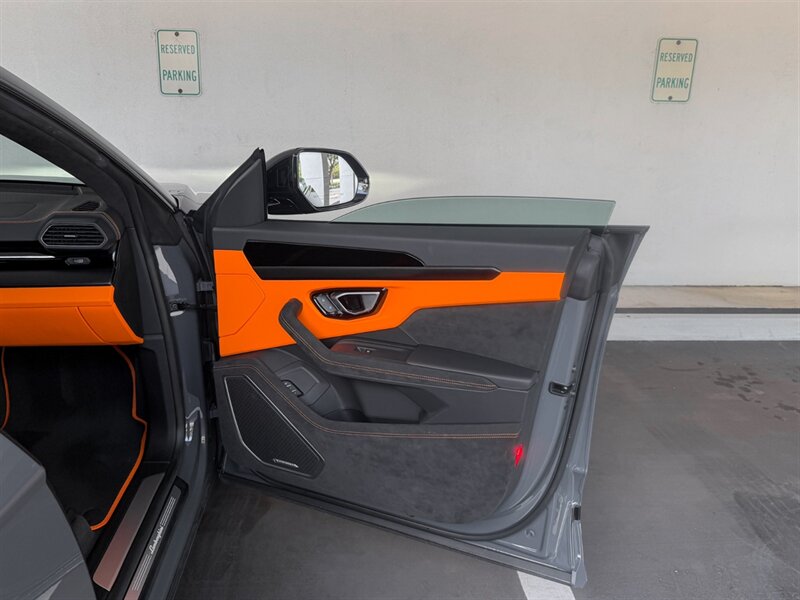 2024 Lamborghini Urus S   - Photo 38 - Bonita Springs, FL 34134