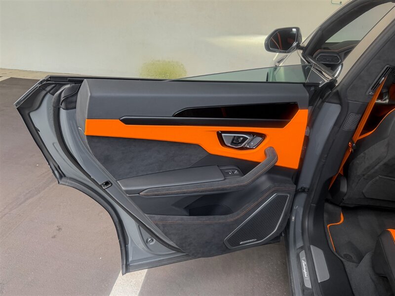 2024 Lamborghini Urus S   - Photo 28 - Bonita Springs, FL 34134