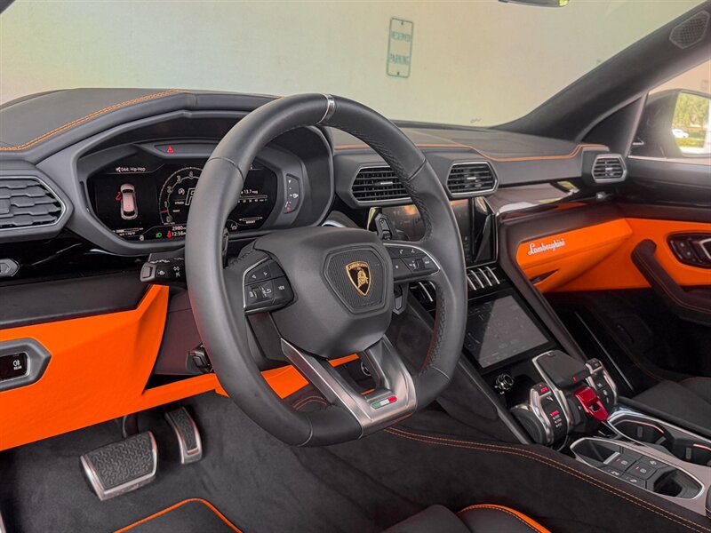 2024 Lamborghini Urus S   - Photo 12 - Bonita Springs, FL 34134