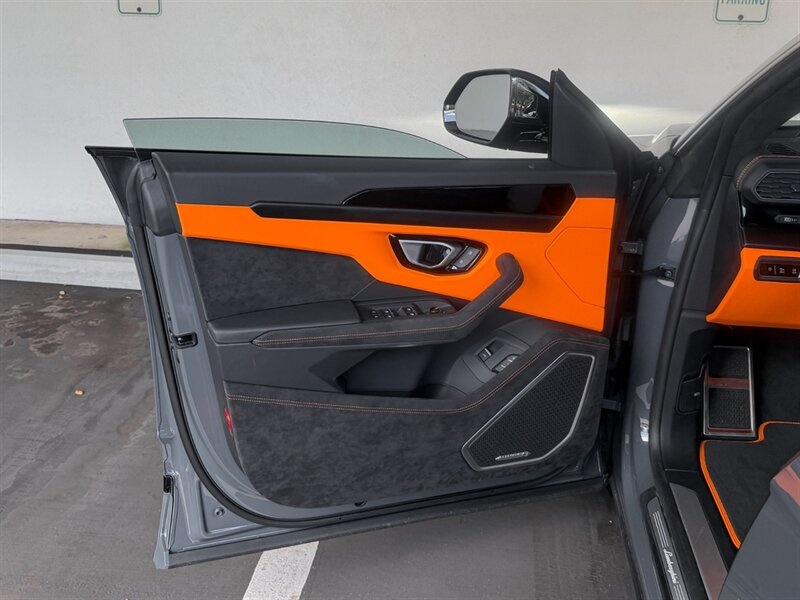 2024 Lamborghini Urus S   - Photo 24 - Bonita Springs, FL 34134