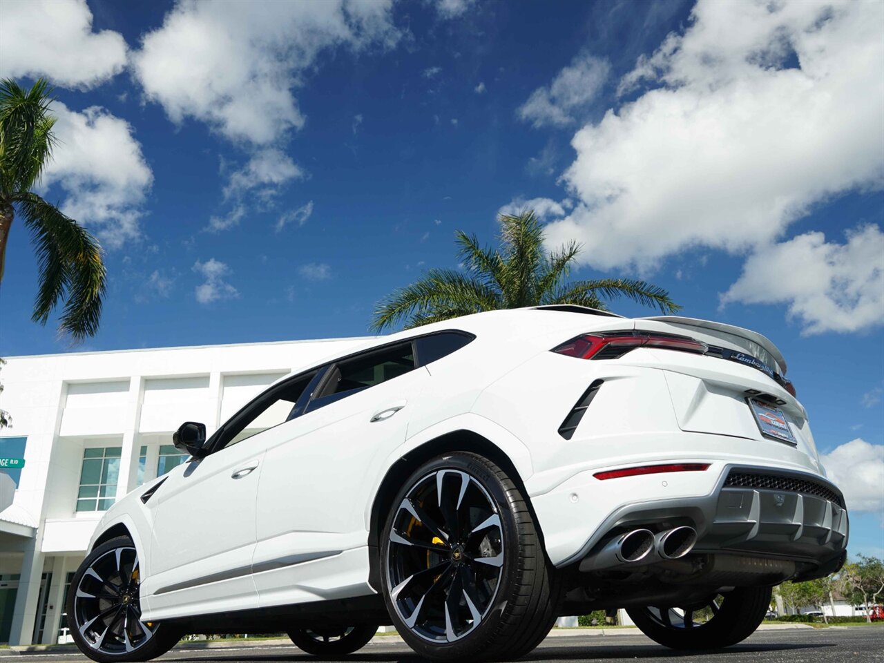 2020 Lamborghini Urus   - Photo 34 - Bonita Springs, FL 34134