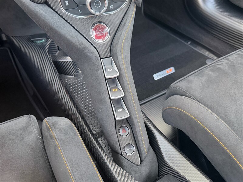 2021 McLaren 765LT - Photo 21 - Bonita Springs, FL 34134
