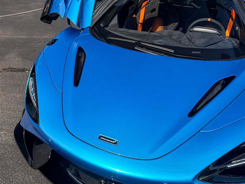 2021 McLaren 765LT - Photo 4 - Bonita Springs, FL 34134