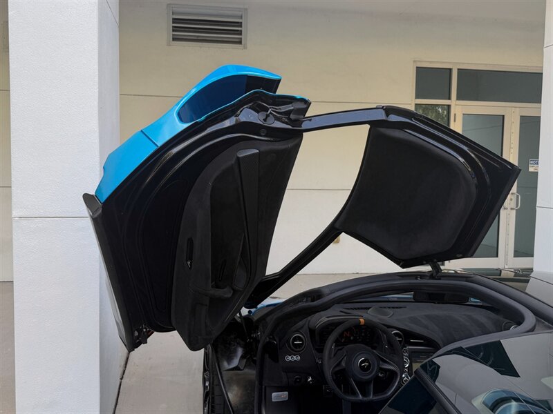 2021 McLaren 765LT - Photo 28 - Bonita Springs, FL 34134