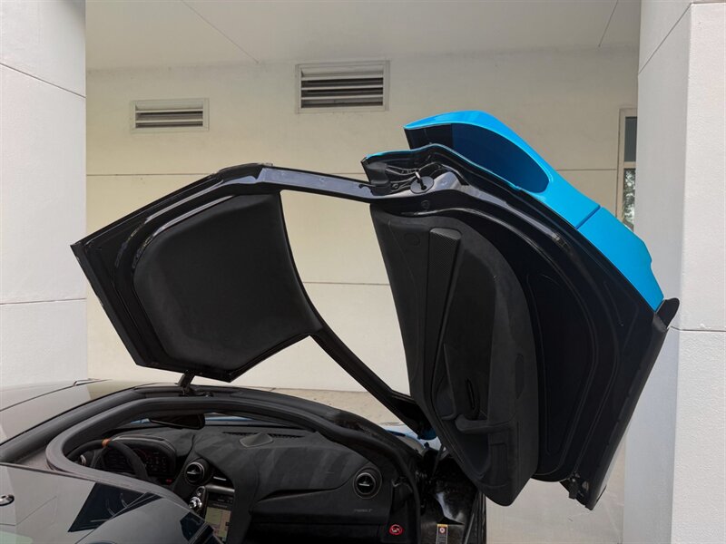 2021 McLaren 765LT - Photo 39 - Bonita Springs, FL 34134