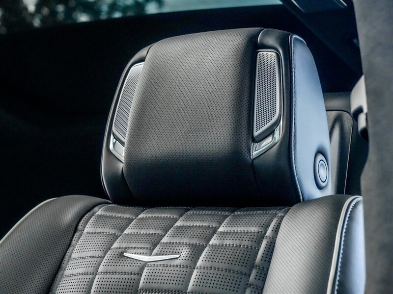 2021 Cadillac Escalade Sport Platinum   - Photo 19 - Bonita Springs, FL 34134