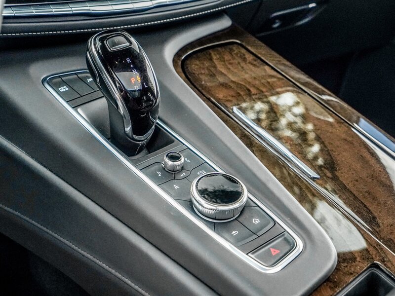 2021 Cadillac Escalade Sport Platinum   - Photo 16 - Bonita Springs, FL 34134