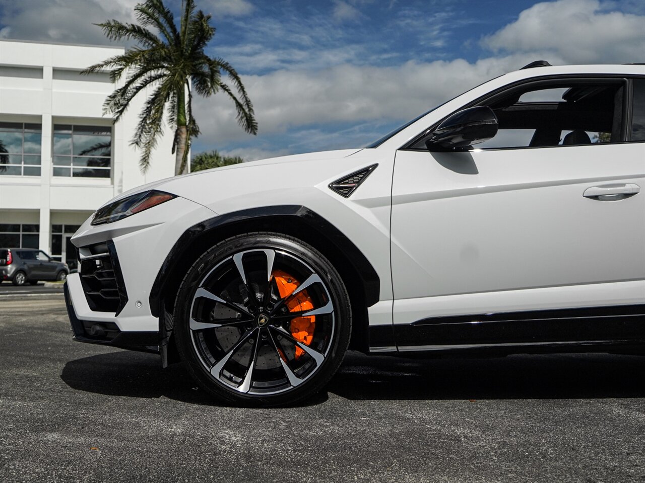 2022 Lamborghini Urus   - Photo 50 - Bonita Springs, FL 34134