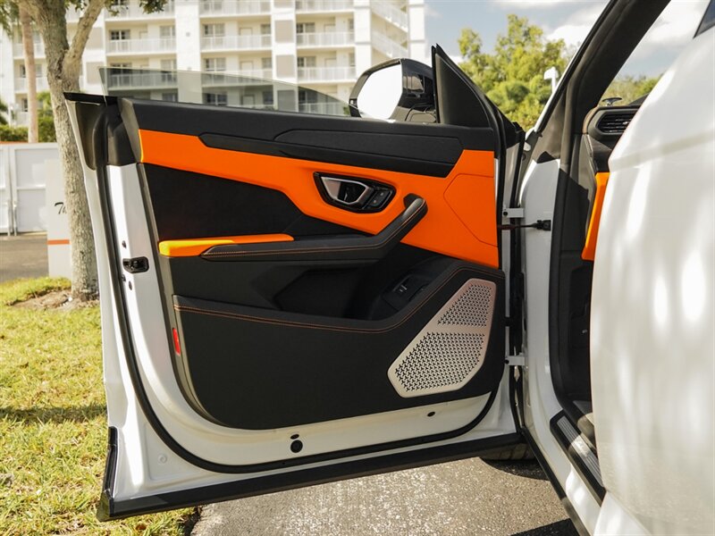 2022 Lamborghini Urus - Photo 24 - Bonita Springs, FL 34134