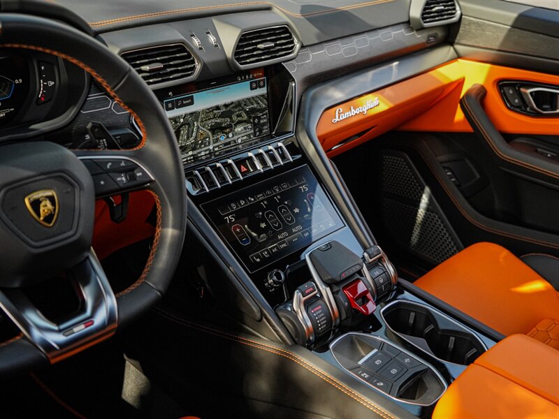 2022 Lamborghini Urus - Photo 15 - Bonita Springs, FL 34134