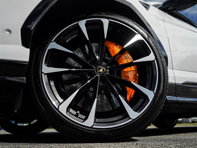 2022 Lamborghini Urus - Photo 12 - Bonita Springs, FL 34134