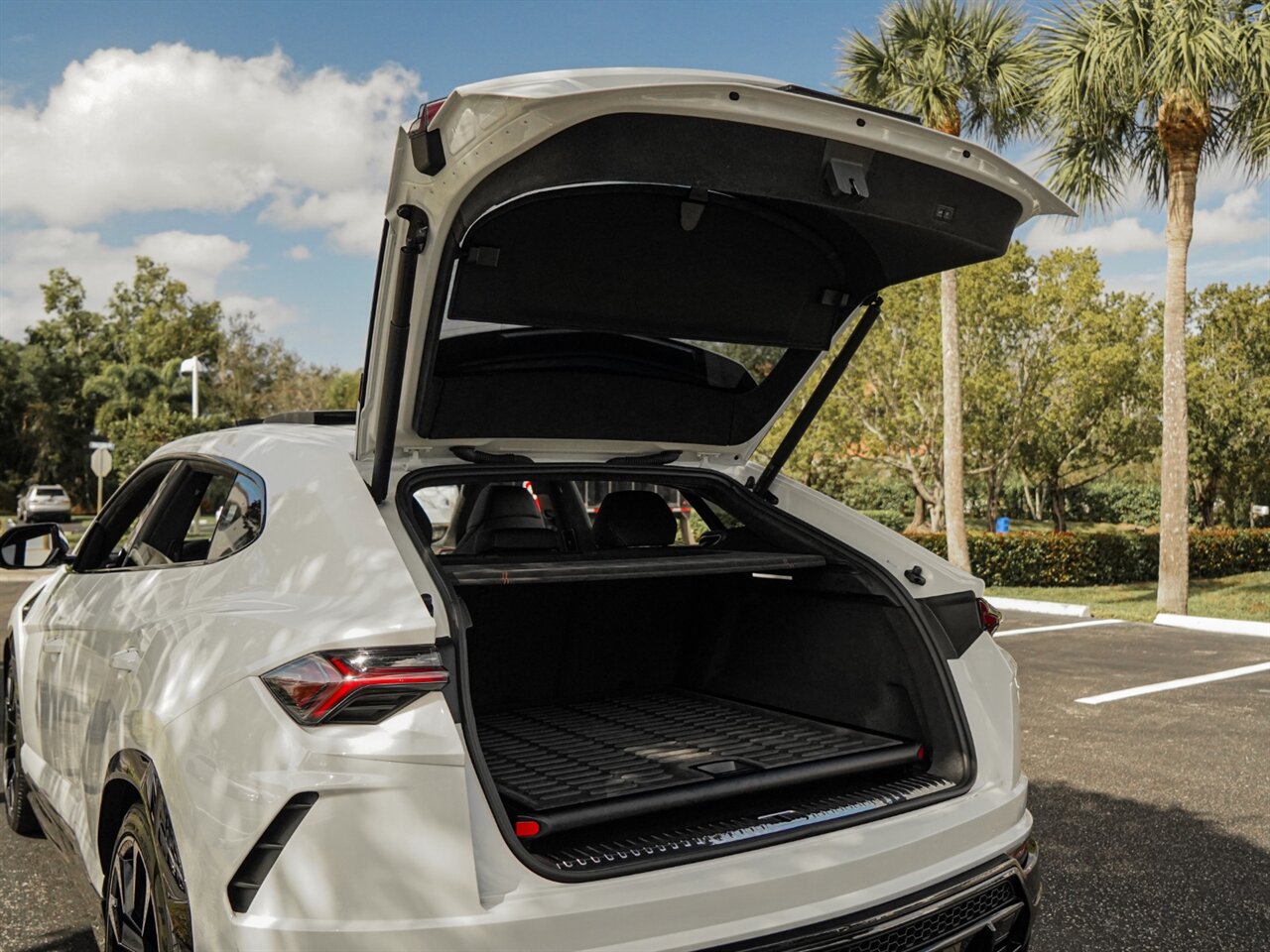 2022 Lamborghini Urus   - Photo 48 - Bonita Springs, FL 34134