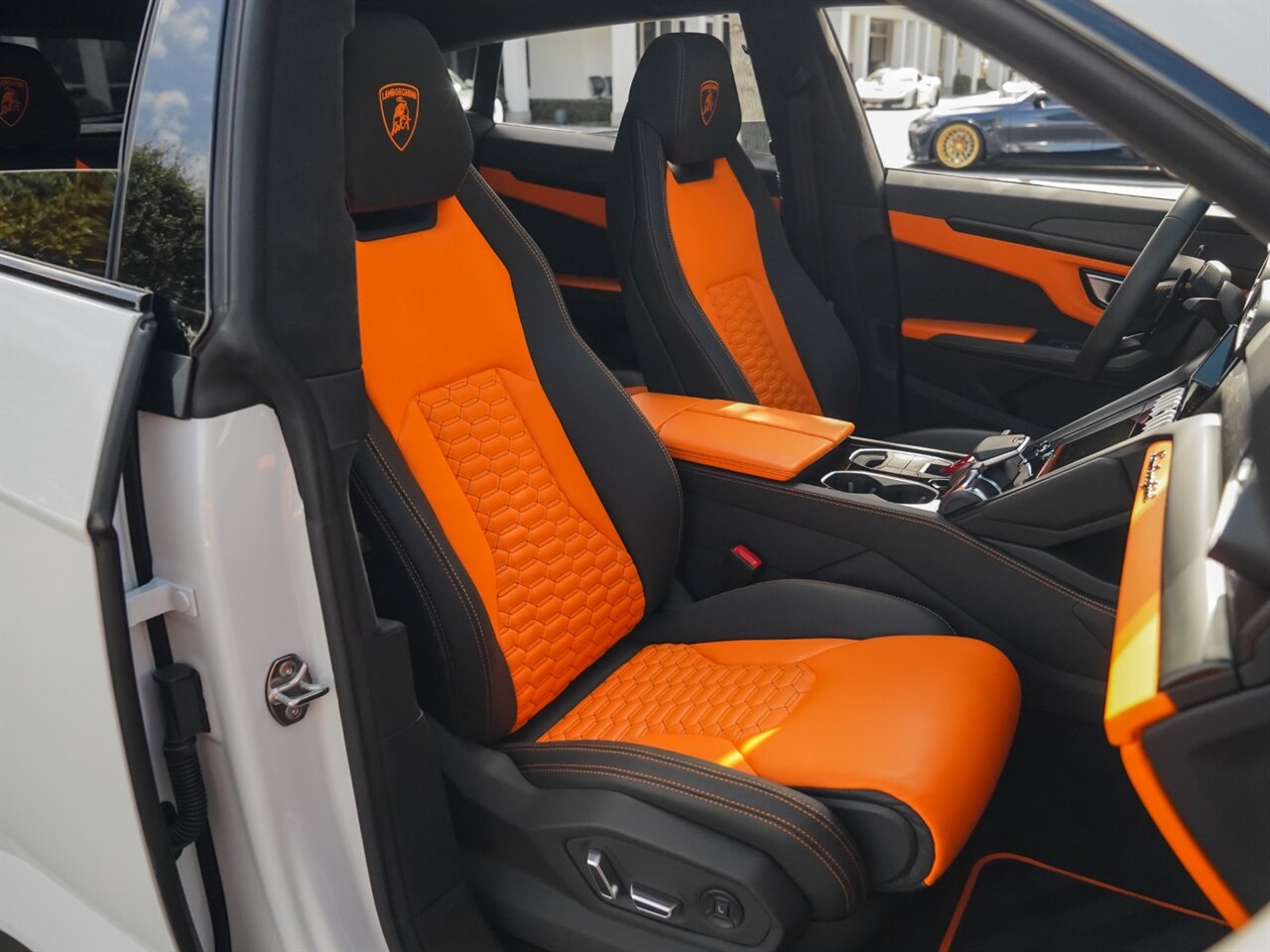 2022 Lamborghini Urus   - Photo 37 - Bonita Springs, FL 34134