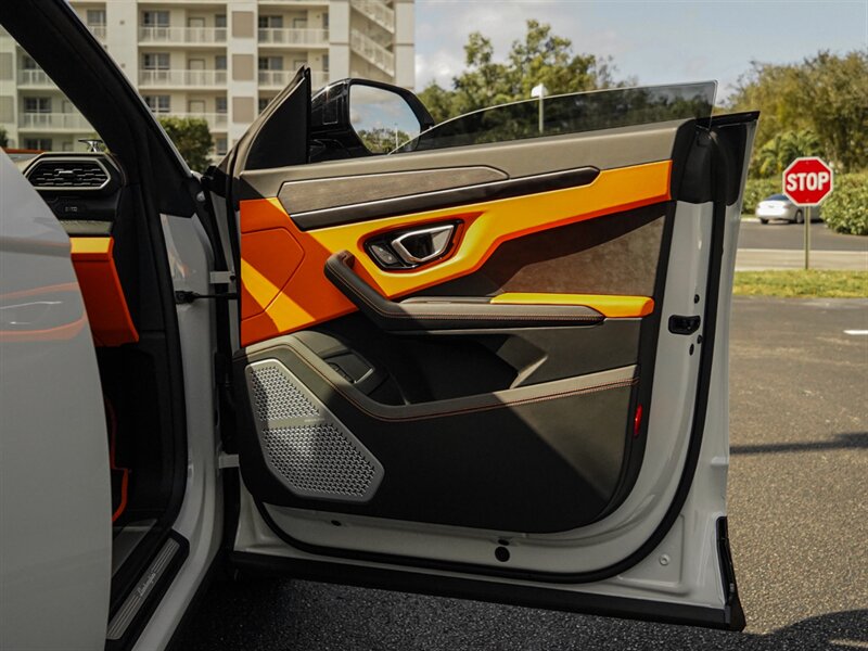 2022 Lamborghini Urus - Photo 43 - Bonita Springs, FL 34134