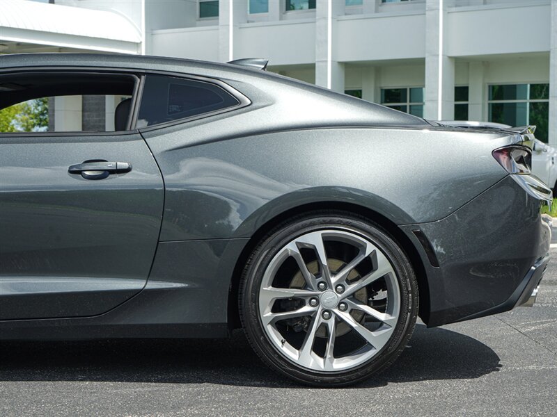 2017 Chevrolet Camaro LT - Photo 15 - Bonita Springs, FL 34134