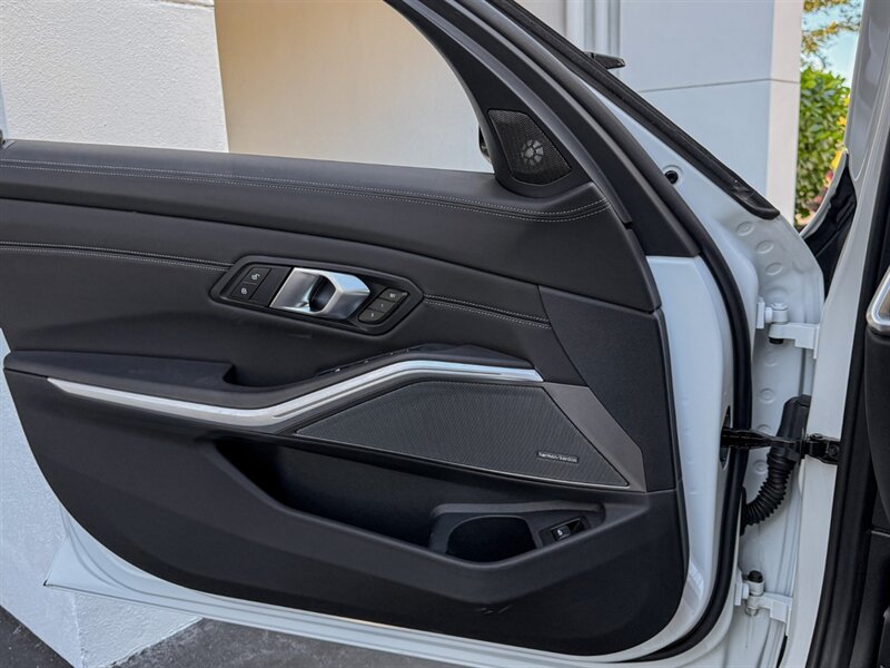 2025 BMW M3 Competition xDrive   - Photo 26 - Bonita Springs, FL 34134