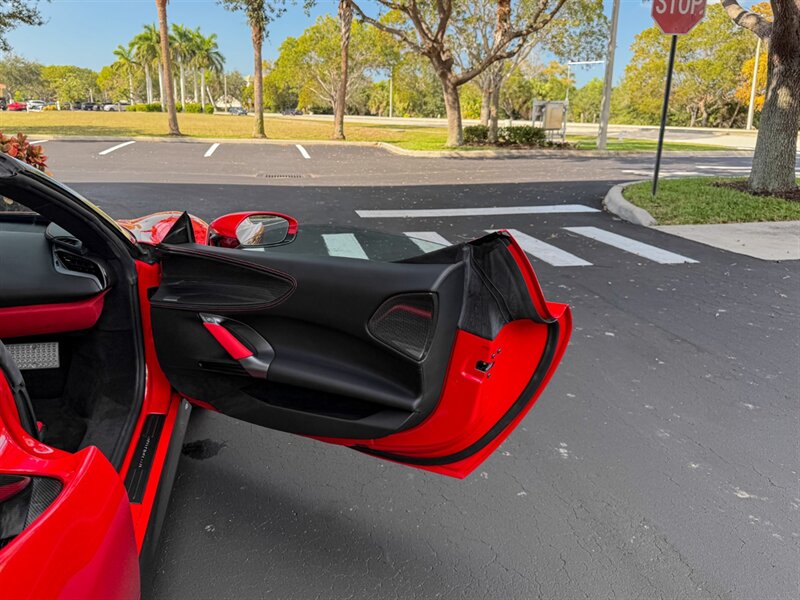 2023 Ferrari SF90 Spider - Photo 33 - Bonita Springs, FL 34134