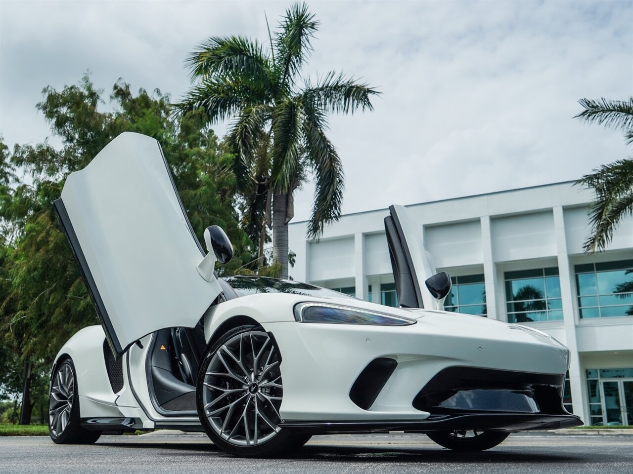 2021 McLaren GT   - Photo 41 - Bonita Springs, FL 34134