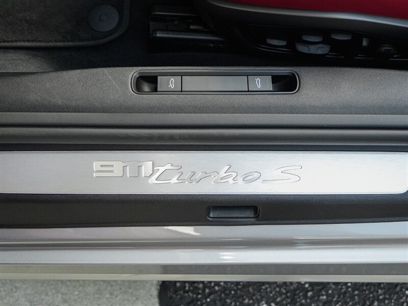 2022 Porsche 911 Turbo   - Photo 31 - Bonita Springs, FL 34134