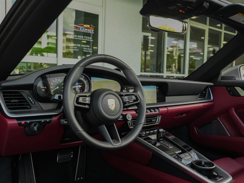 2022 Porsche 911 Turbo   - Photo 11 - Bonita Springs, FL 34134