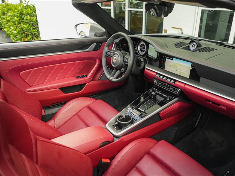 2022 Porsche 911 Turbo   - Photo 32 - Bonita Springs, FL 34134