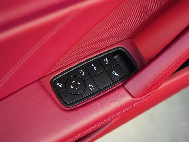 2022 Porsche 911 Turbo   - Photo 29 - Bonita Springs, FL 34134