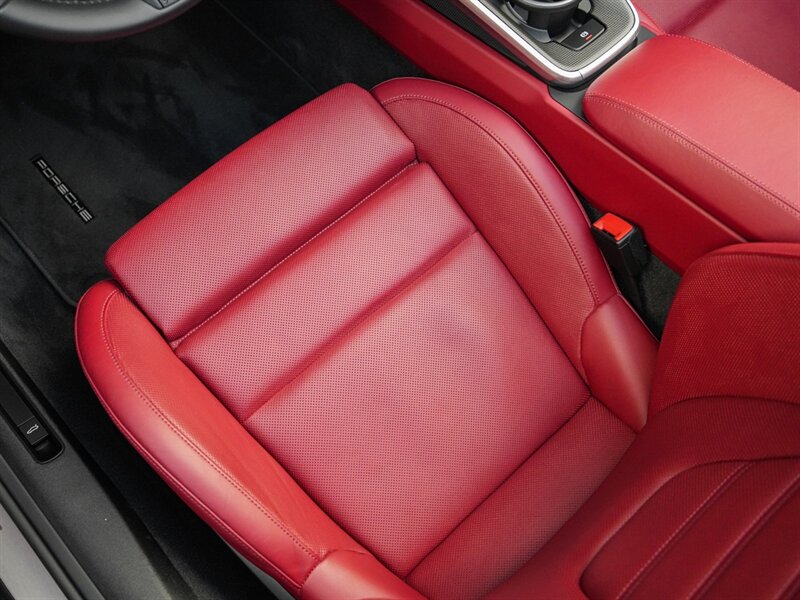 2022 Porsche 911 Turbo   - Photo 23 - Bonita Springs, FL 34134