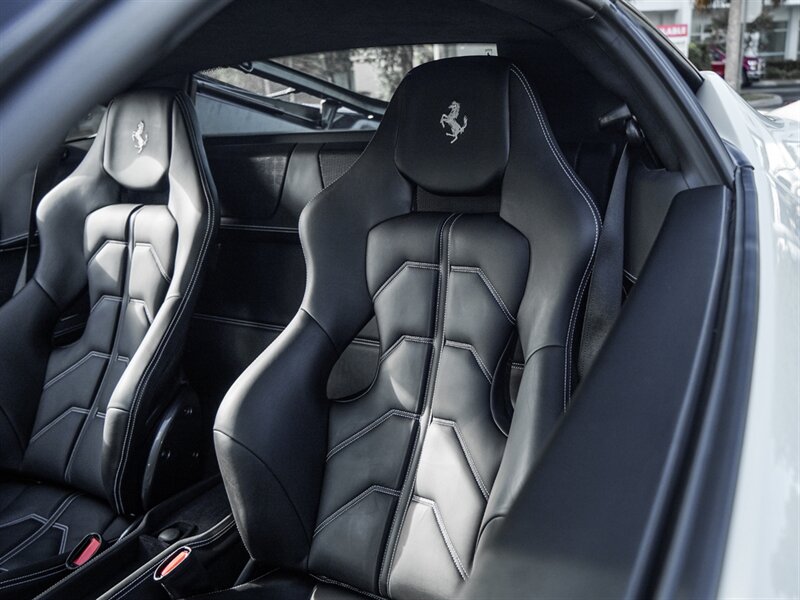 2011 Ferrari 458 Italia - Photo 8 - Bonita Springs, FL 34134