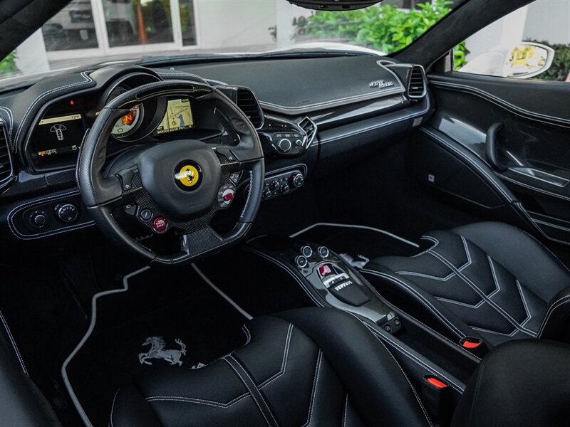 2011 Ferrari 458 Italia   - Photo 2 - Bonita Springs, FL 34134