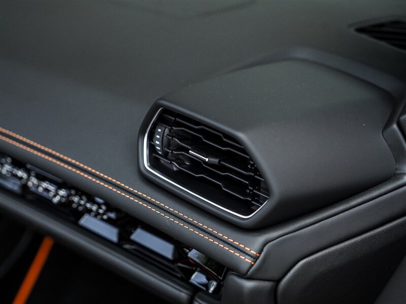 2021 Lamborghini Huracan EVO Spyder   - Photo 24 - Bonita Springs, FL 34134