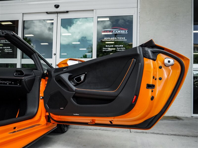 2021 Lamborghini Huracan EVO Spyder   - Photo 22 - Bonita Springs, FL 34134