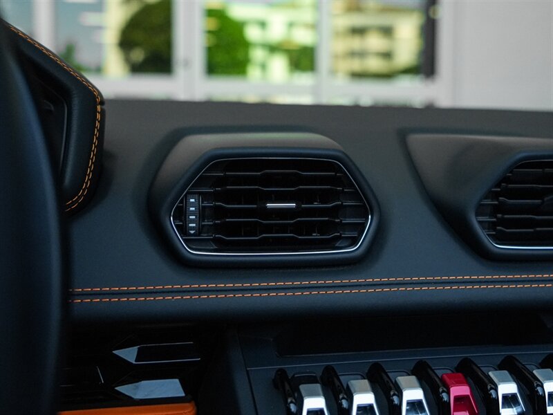 2020 Lamborghini Huracan EVO Spyder - Photo 14 - Bonita Springs, FL 34134